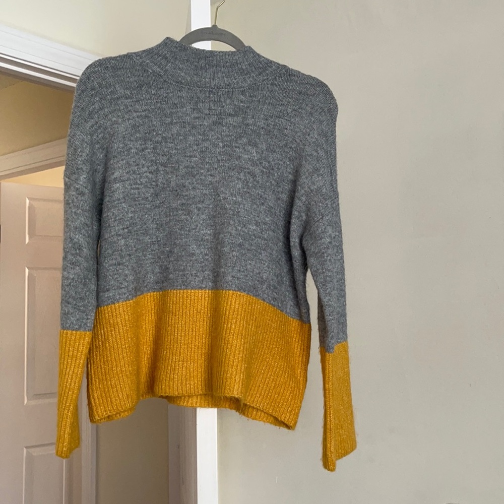 Forever 21 women’s sweaters